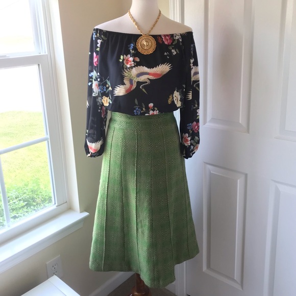 Dresses & Skirts - Styled! Includes: necklace, bodysuit, skirt